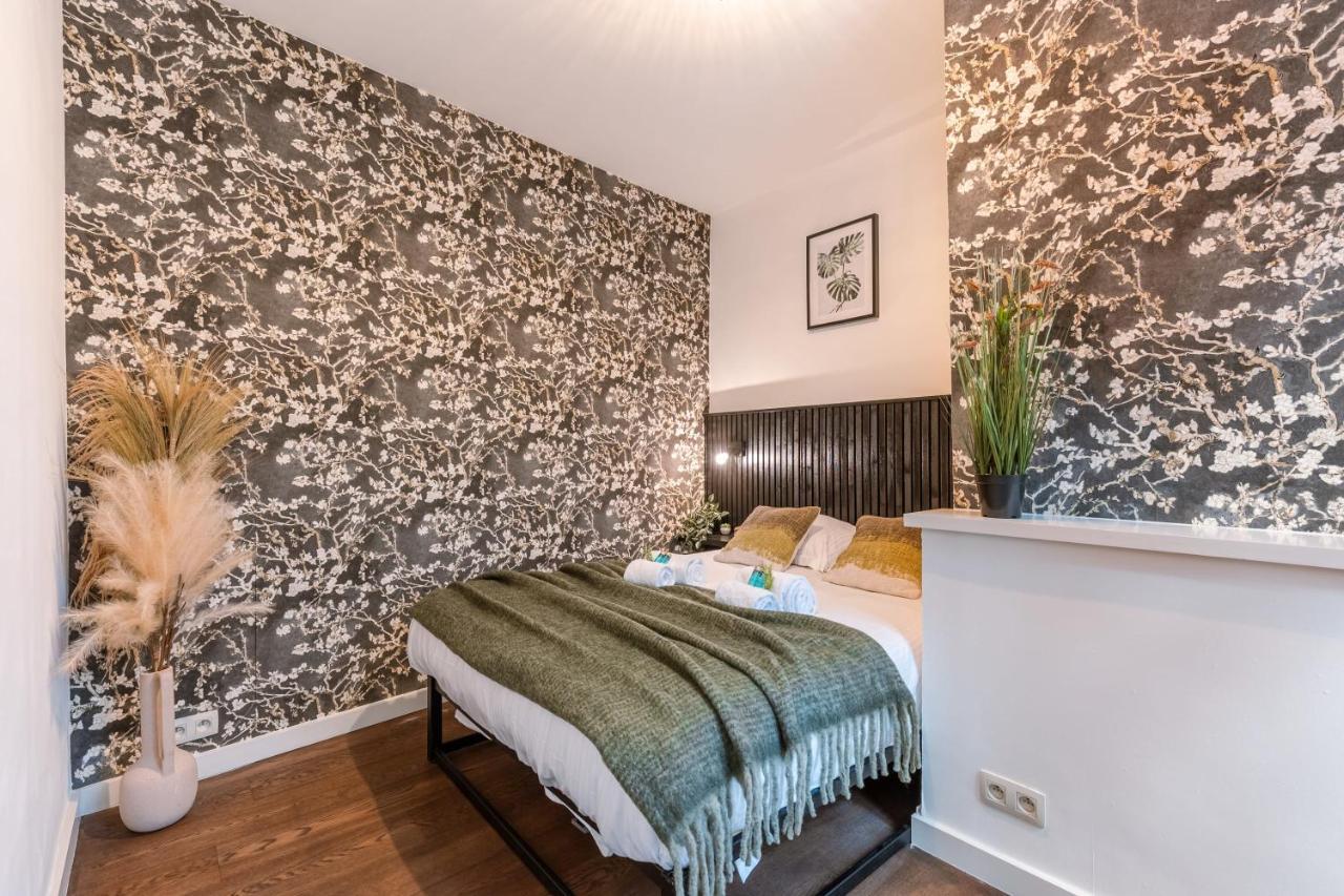 Authentic Apartment In The Heart Of Antwerp Exterior photo